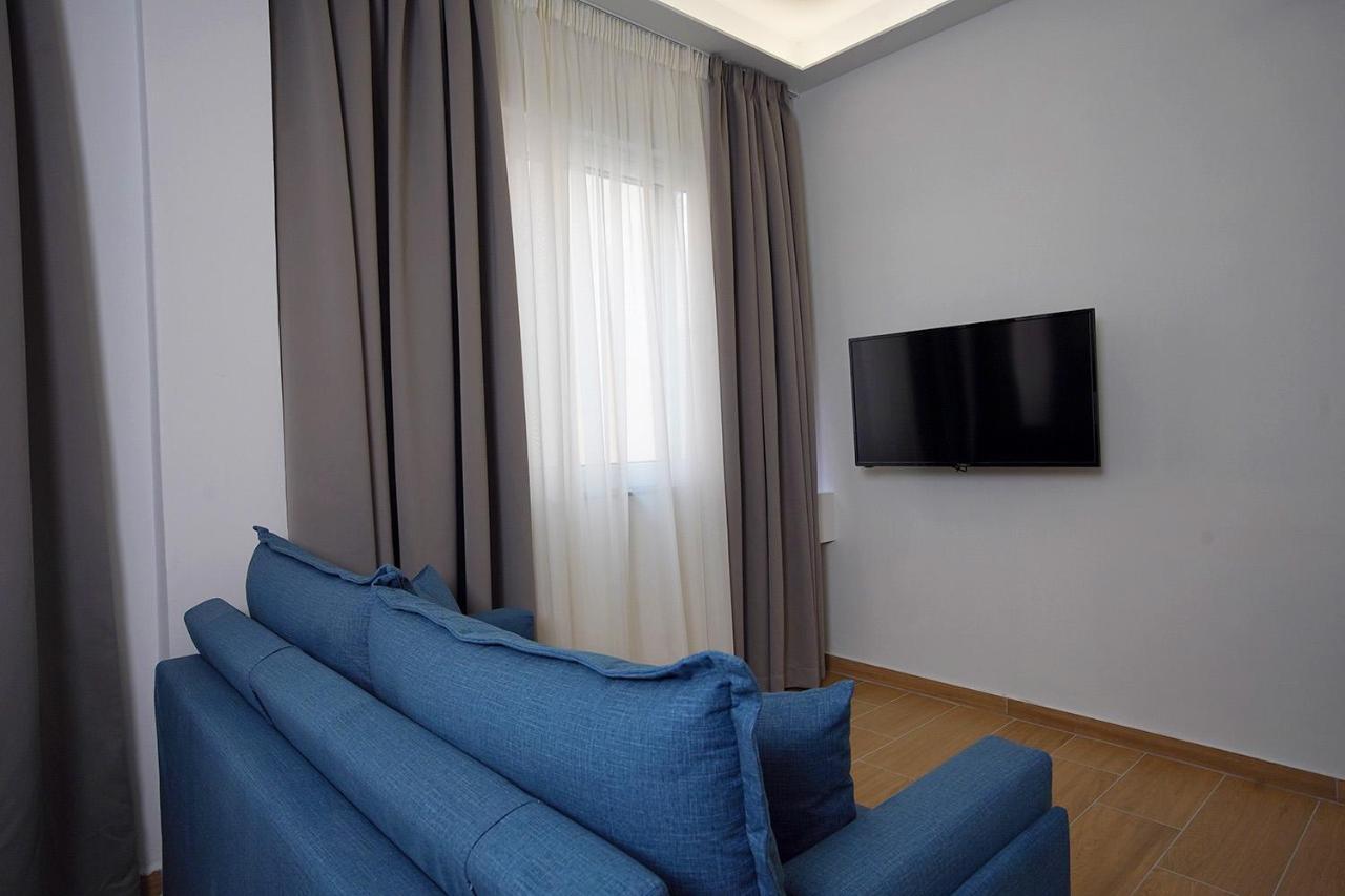Tip - Top Suites Athén Kültér fotó