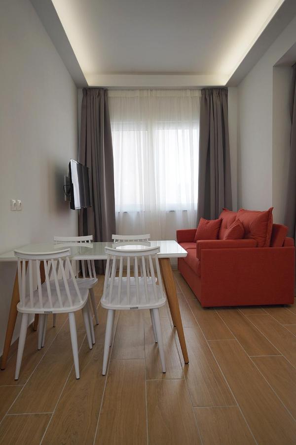 Tip - Top Suites Athén Kültér fotó