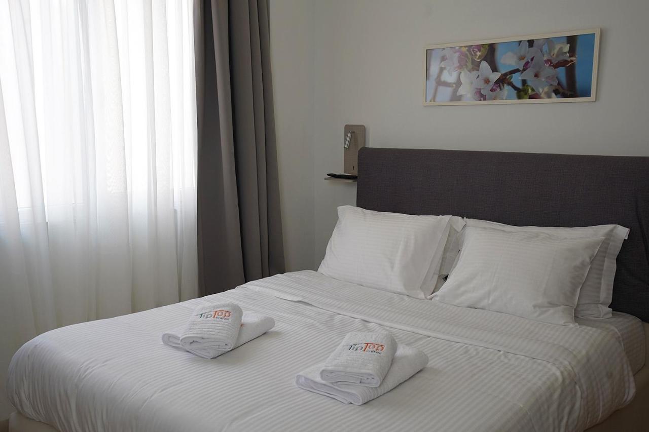 Tip - Top Suites Athén Kültér fotó