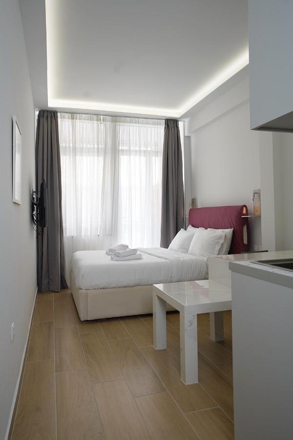 Tip - Top Suites Athén Kültér fotó