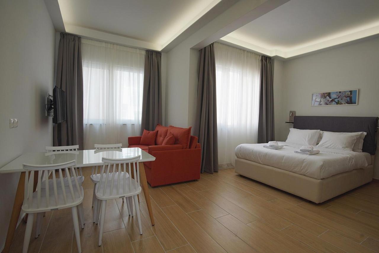 Tip - Top Suites Athén Kültér fotó