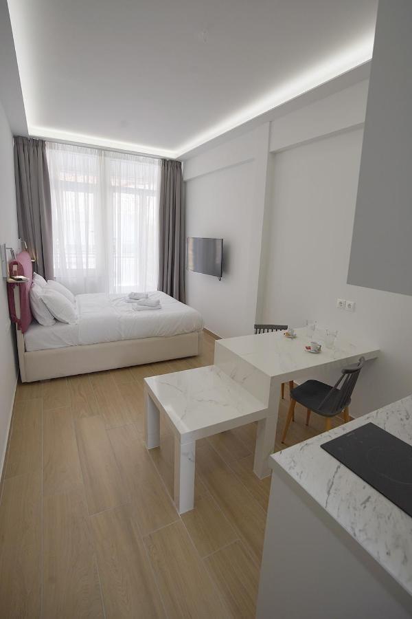 Tip - Top Suites Athén Kültér fotó