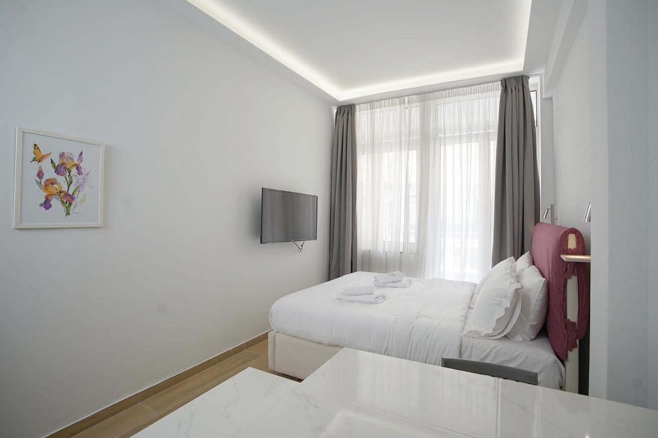 Tip - Top Suites Athén Kültér fotó